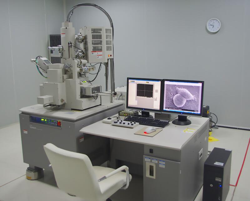 扫描电子显微镜结合不同附件可以应用于不同领域